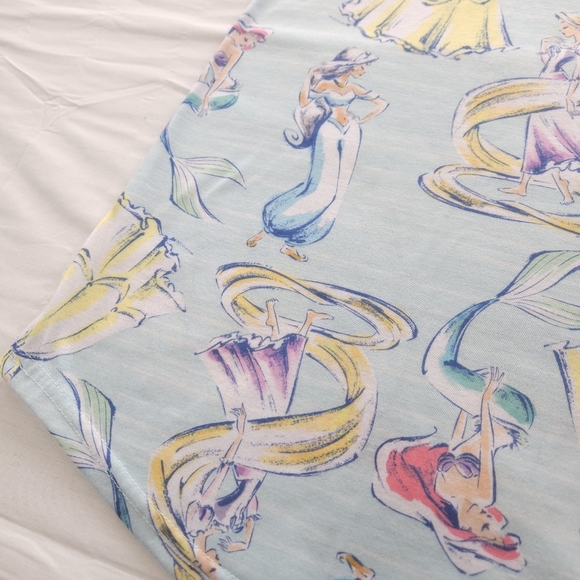 NWOT Disney Princess Kids Pajamas - Multicolor - Picture 2 of 6